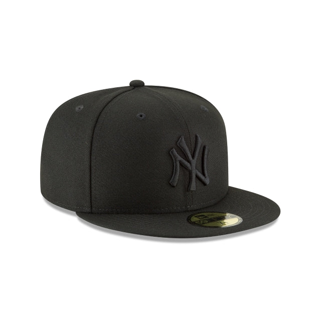 New York Yankees Blackout Basic 59FIFTY Fitted