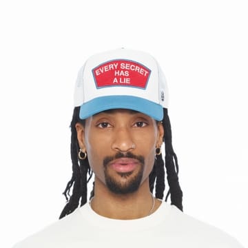 Cult of Individuality Hat Cult of Individuality Mesh Trucker "Every Secret Has A Lie" - Winter White Cult of Individuality Mesh Trucker "Every Secret Has A Lie" - Winter White