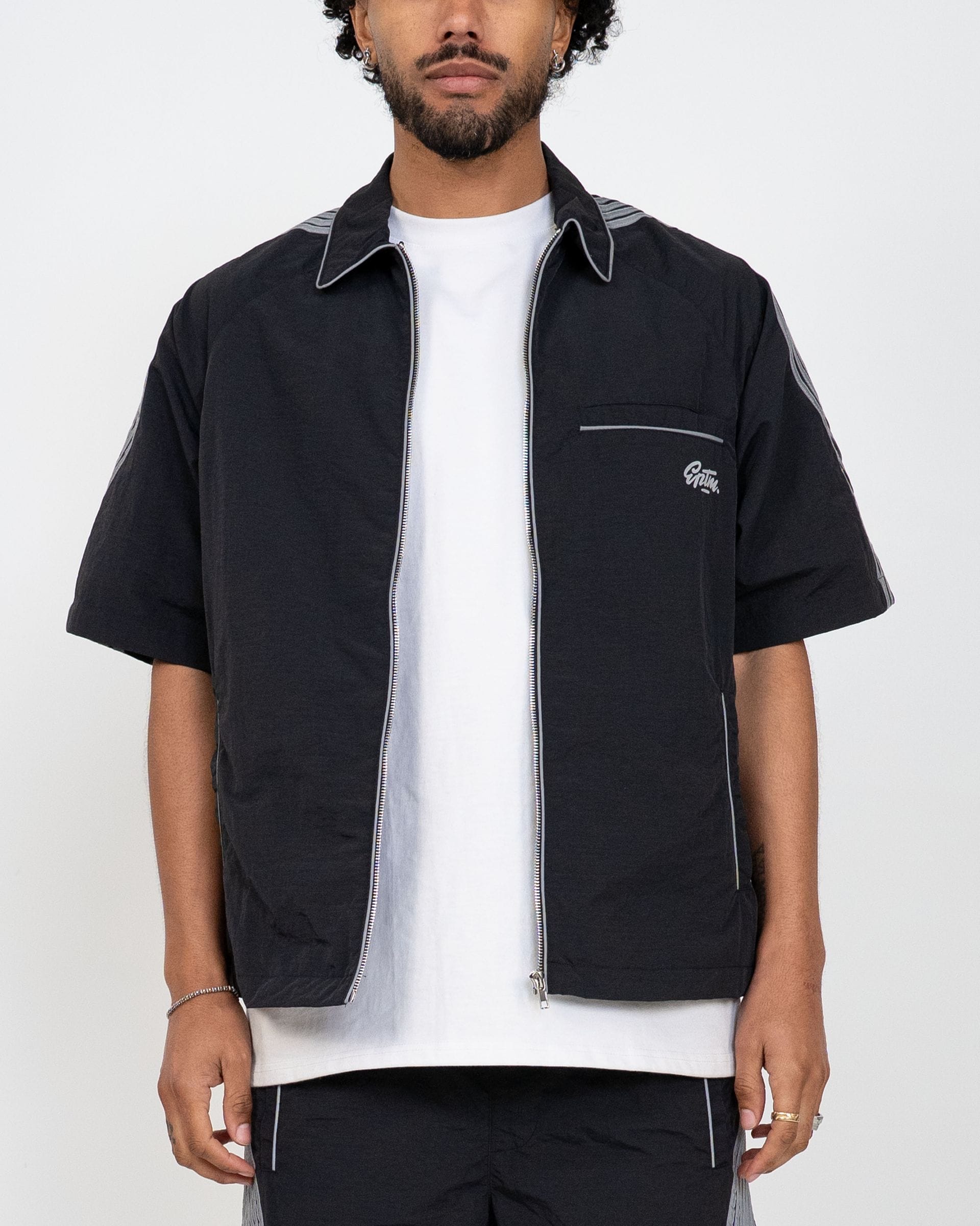 EPTM Valley Set in black, stylish clothing set featuring a comfortable top and matching bottoms, designed for casual wear.