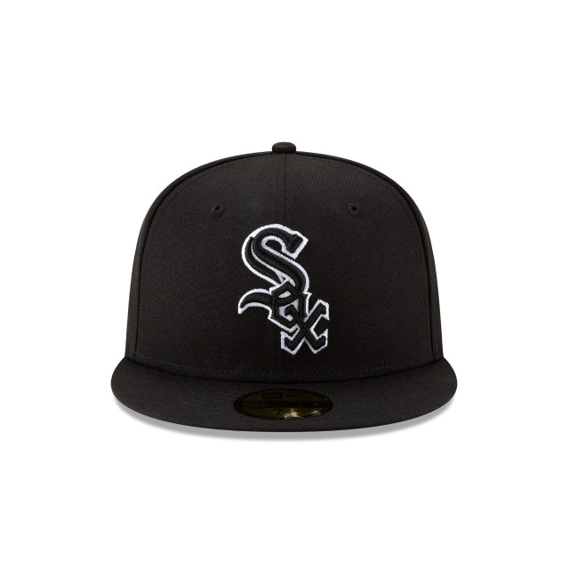 New Era Black 59FIFTY fitted hat featuring White Sox logo on the front, showcasing a classic baseball cap design.