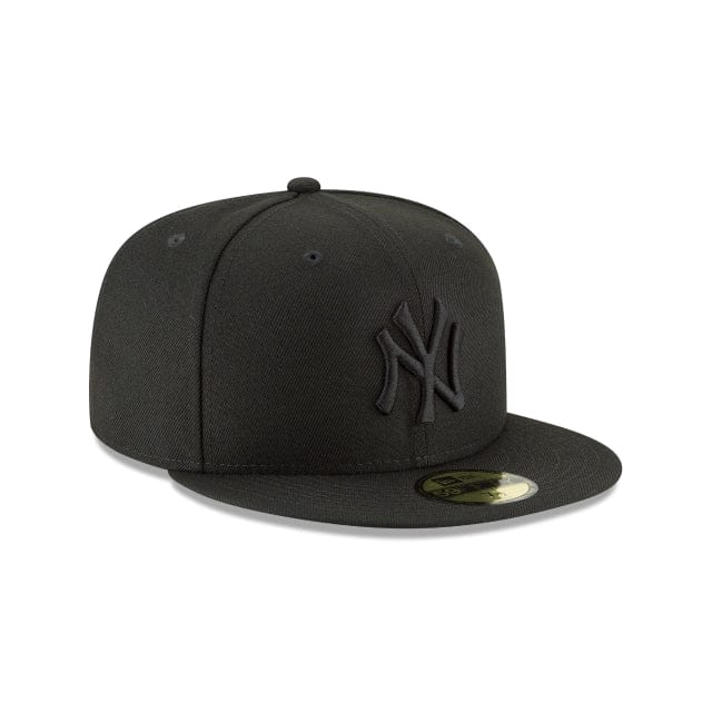 New Era Hats New York Yankees Blackout Basic 59FIFTY Fitted New York Yankees Blackout Basic 59FIFTY Fitted
