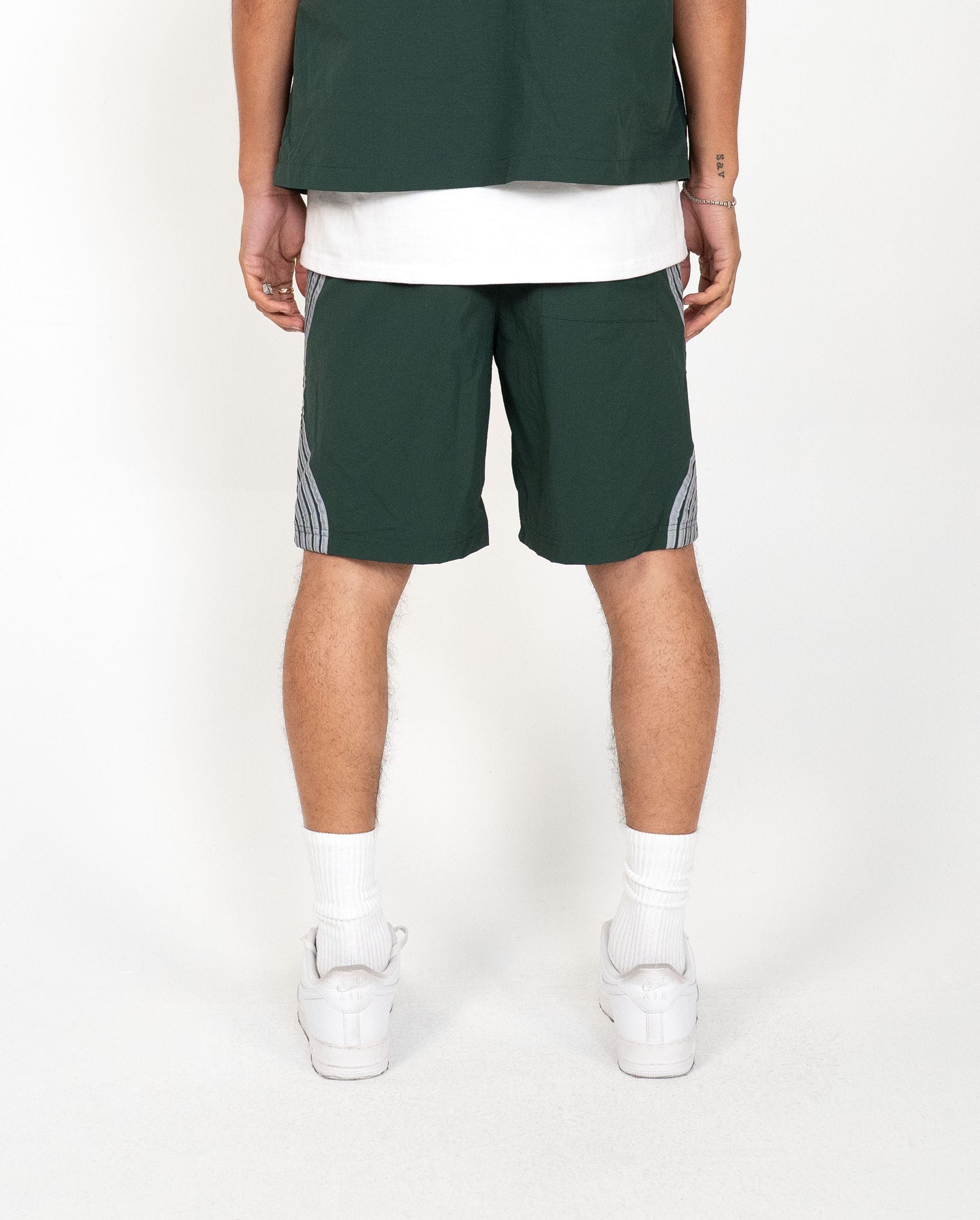 EPTM Valley Set in green, a stylish matching set of clothing with a comfortable fit and modern design.