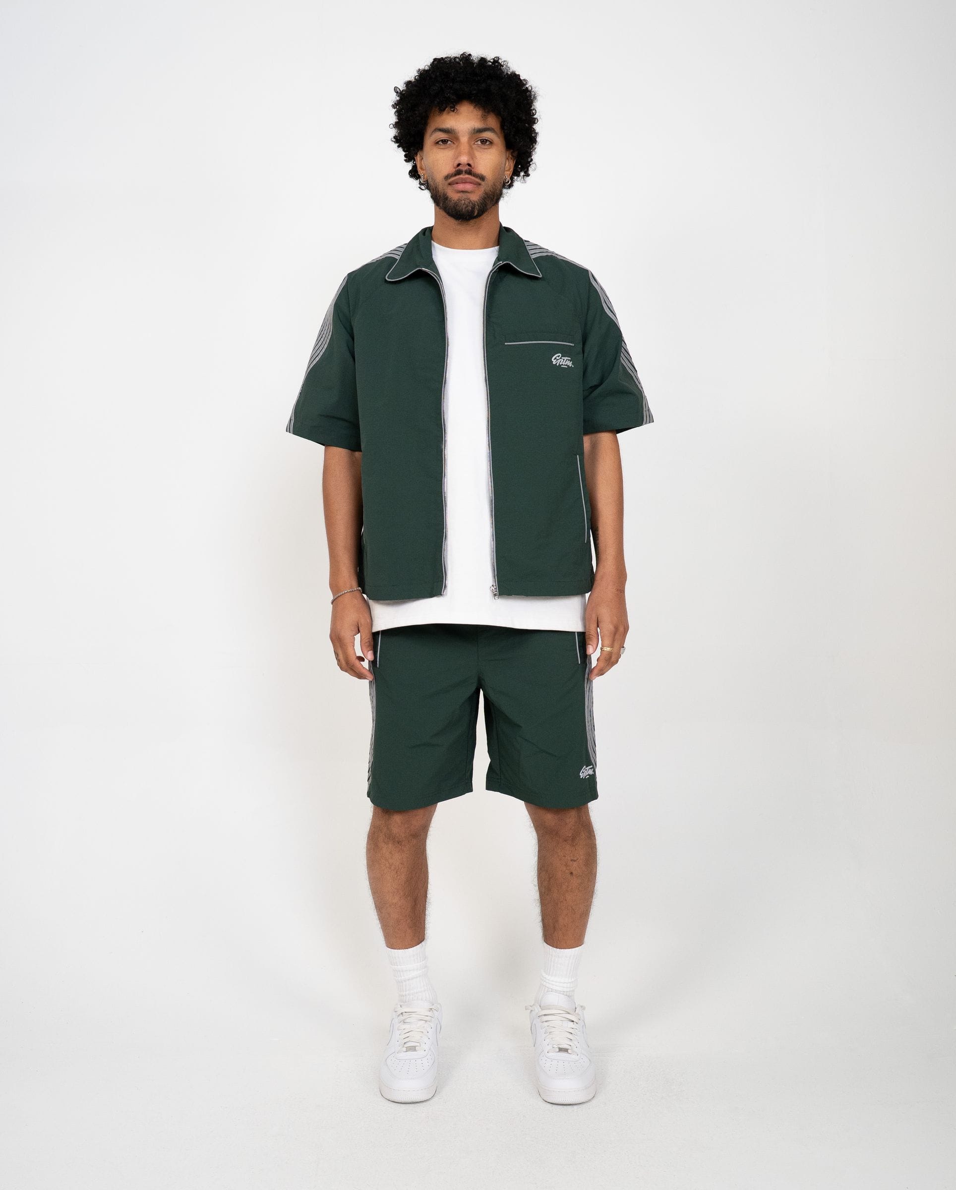 EPTM Valley Set in green, stylish clothing set featuring a comfortable top and matching pants, casual and trendy for everyday wear.