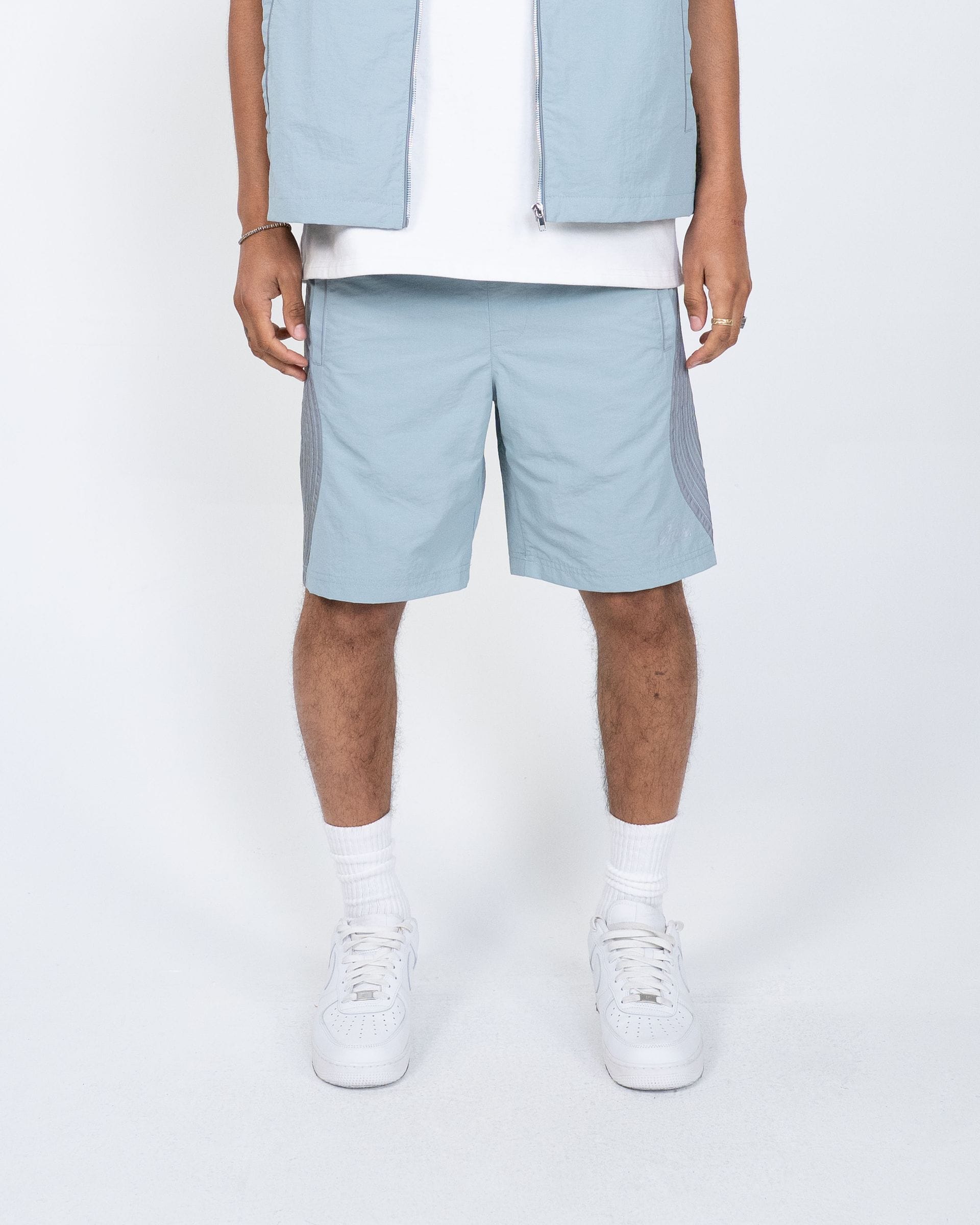 EPTM Valley Shirt set in blue, featuring a stylish, casual design with short sleeves and a comfortable fit.