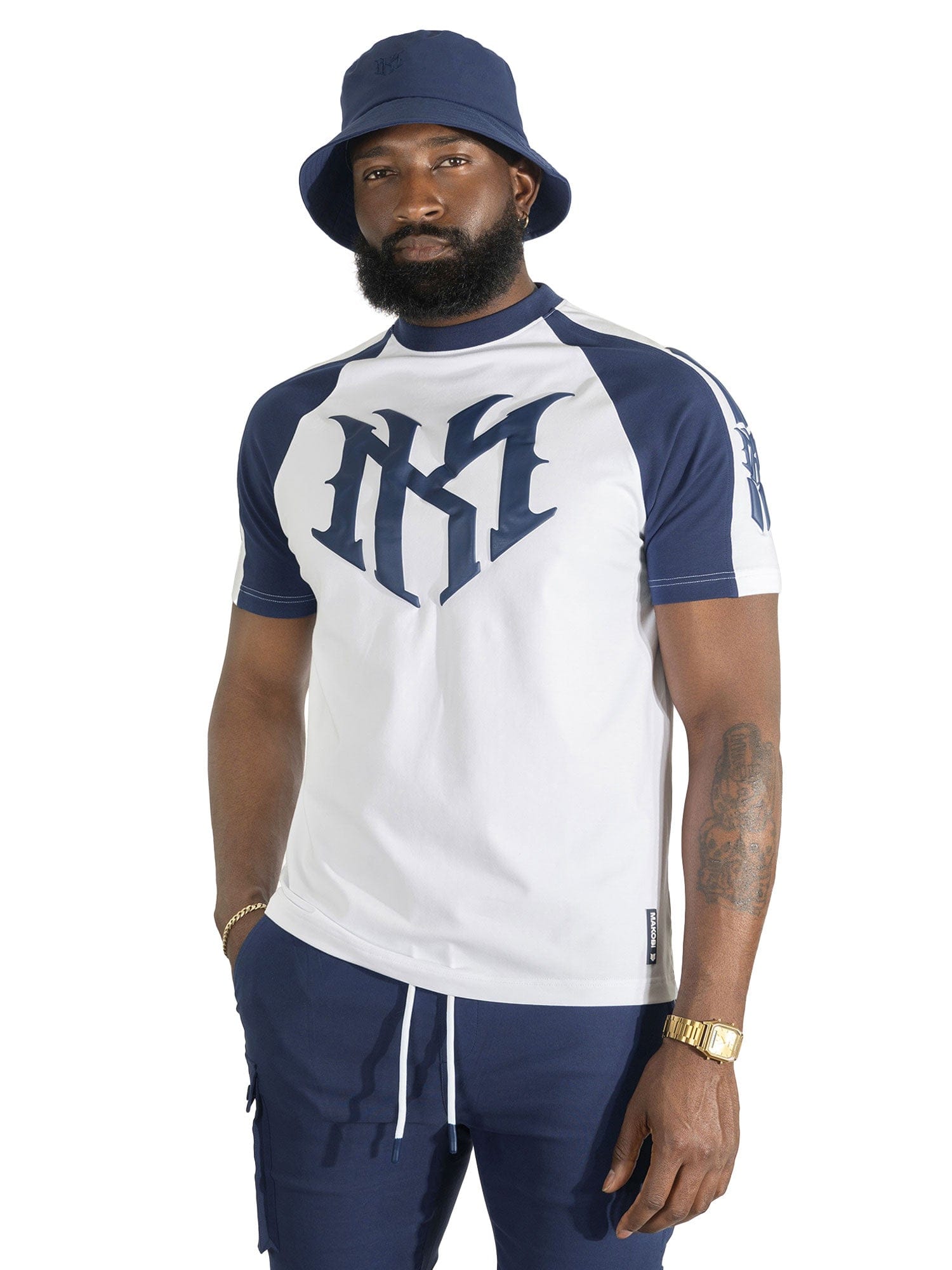 Makobi M119 Adorni Reglan T-Shirt in navy with a relaxed fit, featuring a classic crew neckline and short sleeves.