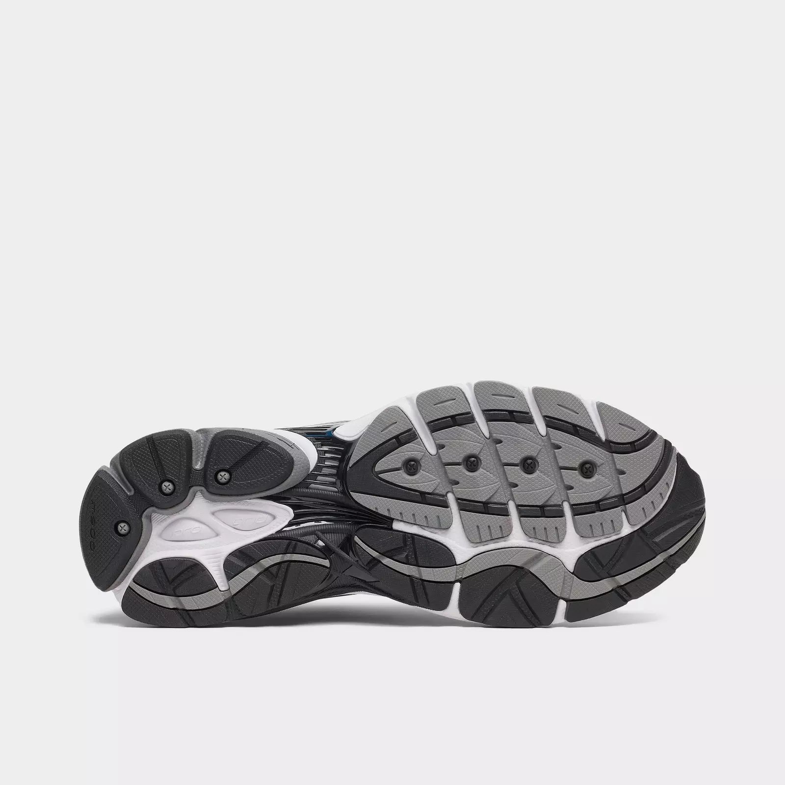 Men's Saucony ProGrid Omni 9 sneakers in grey and silver with cushioned soles and breathable mesh uppers.